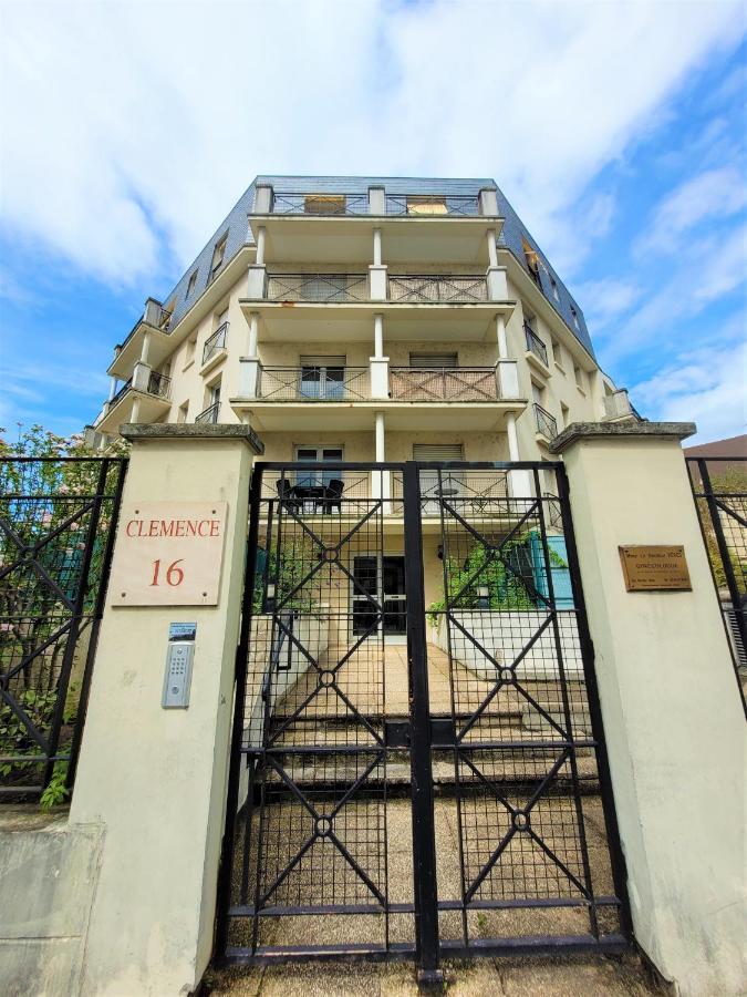 Nid Douillet Plein De Charme Avec Parking Gratuit Apartment Chantilly Luaran gambar
