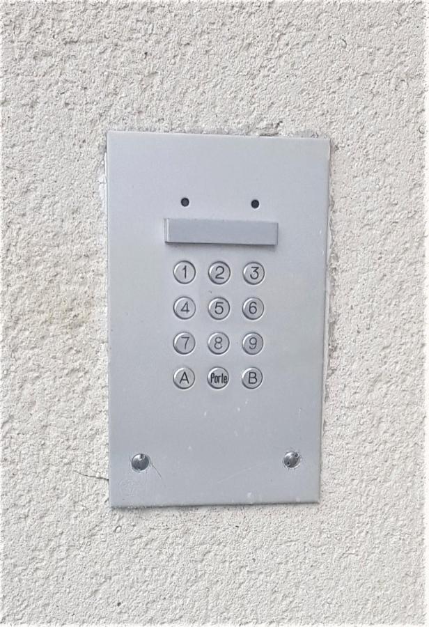 Nid Douillet Plein De Charme Avec Parking Gratuit Apartment Chantilly Luaran gambar